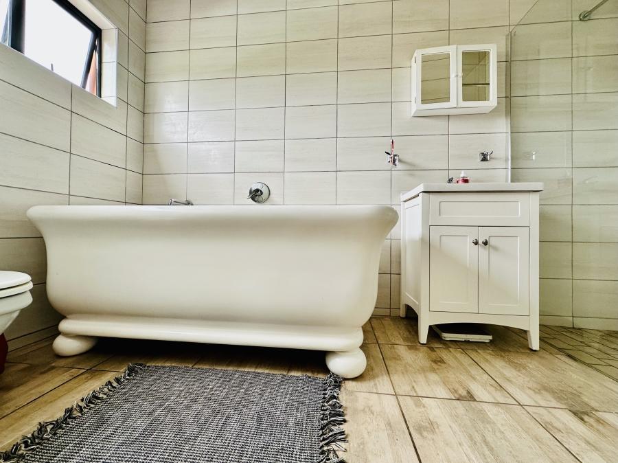 3 Bedroom Property for Sale in Franskraal Western Cape